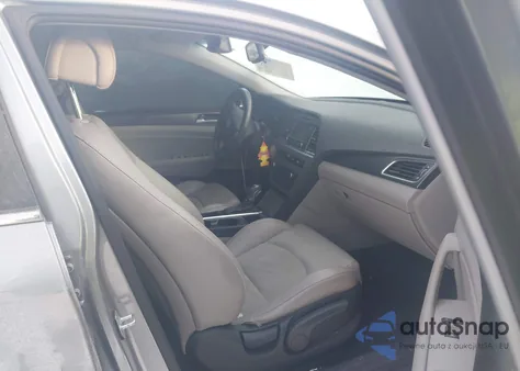 2015 Hyundai Sonata Sport z USA, uszkodzony, nr VIN 5NPE34AF7FH073532